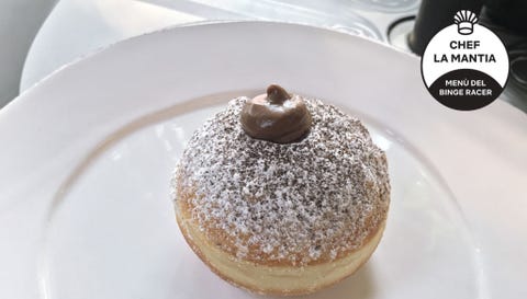 01_bombolone_foto netflix <p><strong data-redactor-tag="strong" data-verified="redactor"></strong><span><strong data-redactor-tag="strong" data-verified="redactor">Ingredienti: </strong>farina, acqua, uova, panna, zucchero, lievito di birra, zucchero a velo, caffè, crema pasticciera.</span></p><p><strong data-redactor-tag="strong" data-verified="redactor">Procedimento:</strong></p><p><strong data-redactor-tag="strong" data-verified="redactor">1. </strong>Monta la pasta nella planetaria unendo latte, uova, farina, zucchero e lievito fino a quando l'impasto non è omogeneo.</p><p><strong data-redactor-tag="strong" data-verified="redactor">2.</strong> Fai lievitare fino a quando il volume raddoppia. Circa 1 ora.</p><p><strong data-redactor-tag="strong" data-verified="redactor">3. </strong>Prendi l'impasto e forma piccoli cerchi. Metti a lievitare nuovamente per circa 1 ora.</p><p><strong data-redactor-tag="strong" data-verified="redactor">4. </strong>Immergi i cerchi in olio bollente.</p><p><strong data-redactor-tag="strong" data-verified="redactor">5.</strong> Una volta fatti raffreddare polverizza i bomboloni con zucchero e polvere di caffè.</p><p><strong data-redactor-tag="strong" data-verified="redactor">Per la crema al caffè:</strong> mescola zucchero, tuorli, amido di mais, latte e pasta di caffè. Porta a cottura il composto girando continuamente fino a quando raggiunge il punto di ebollizione. Fallo raffreddare e con una sac à poche riempi i bomboloni.</p><p><strong data-redactor-tag="strong" data-verified="redactor">Bonus track:</strong> ideale da gustare con una tazza di caffè di Luke.</p>