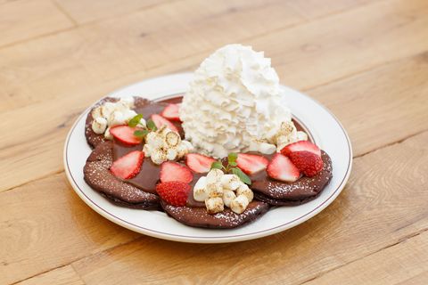 エッグスン シングスのバレンタイン限定パンケーキ