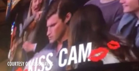 彼女がほかの男とキス 彼氏の反応がウケる 彼女がほかの男とキス 彼氏の反応がウケる