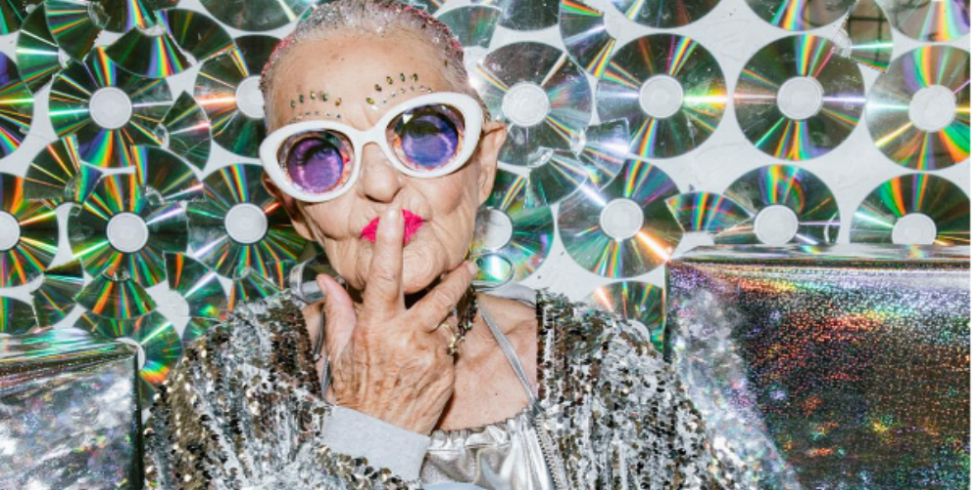 Instagramで話題 87歳のエキセントリックおばあちゃん