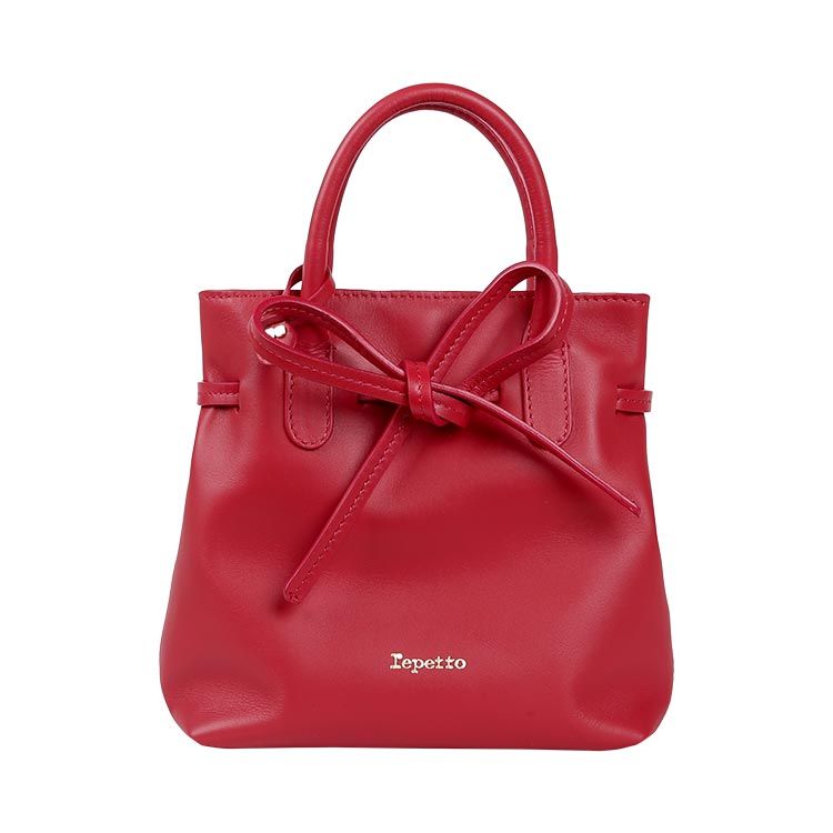 Product, Bag, Red, Style, Fashion accessory, Carmine, Shoulder bag, Leather, Luggage and bags, Material property, 