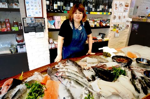 【ロンドンでのお仕事①】鮮魚店勤務ベルトン由香さん