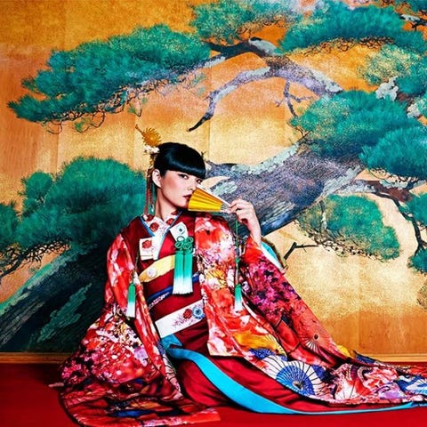 秋元梢が着る 蜷川実花 クラウディア の和装ウェディング 秋元梢が着る 蜷川実花 クラウディア の和装ウェディング