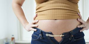 お腹が痛い 女性の 下腹部痛 の考えられる原因15