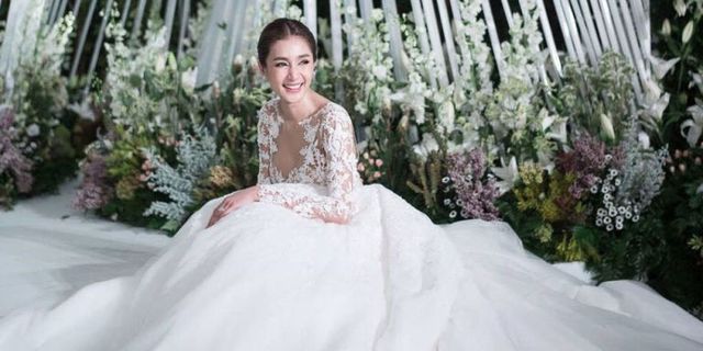憧れちゃう♡ タイ女優が結婚式で見せた「七変化」