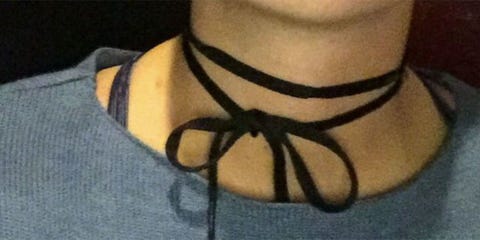 ネットで人気 靴紐がかわいいチョーカーに変身 ネットで人気 靴紐がかわいいチョーカーに変身