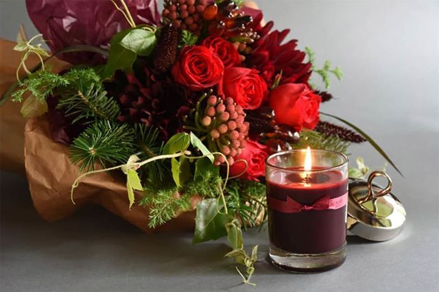 Petal, Bouquet, Flower, Red, Cut flowers, Pink, Floristry, Serveware, Flower Arranging, Flowering plant, 