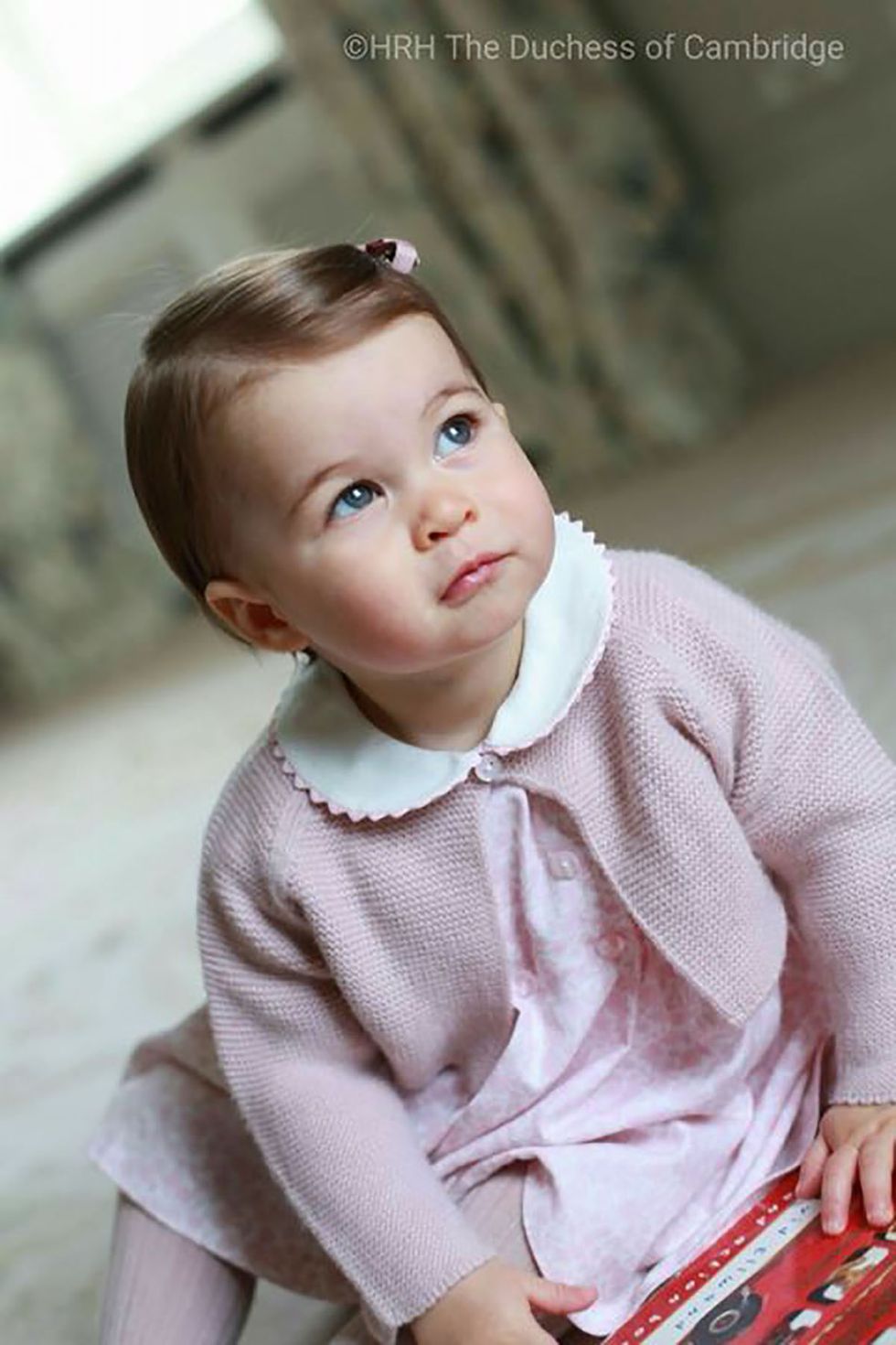 Ear, Cheek, Child, Baby & toddler clothing, Eyelash, Toddler, Sweater, Child model, Portrait photography, Baby, 