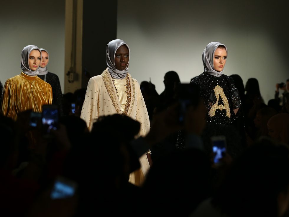 イスラム教徒の女性のためのファッションショー