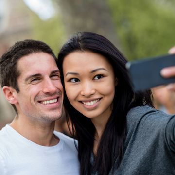 Smile, Happy, Facial expression, Mobile phone, Tooth, Interaction, Honeymoon, Friendship, Love, Telephony, 