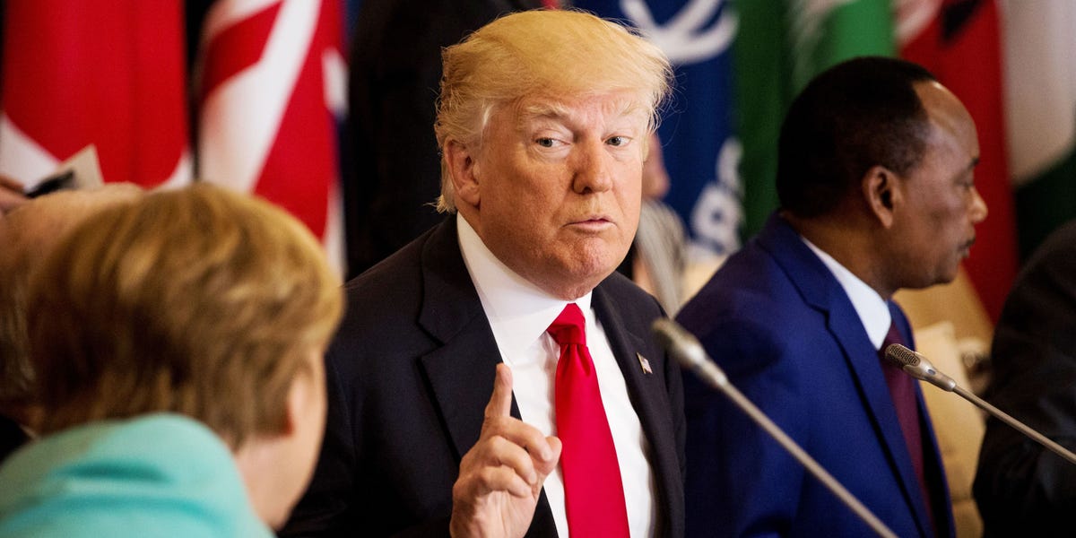 トランプ氏の謎ツイートがネット民 セレブの間で大流行 トランプ氏の謎ツイートがネット民 セレブの間で大流行