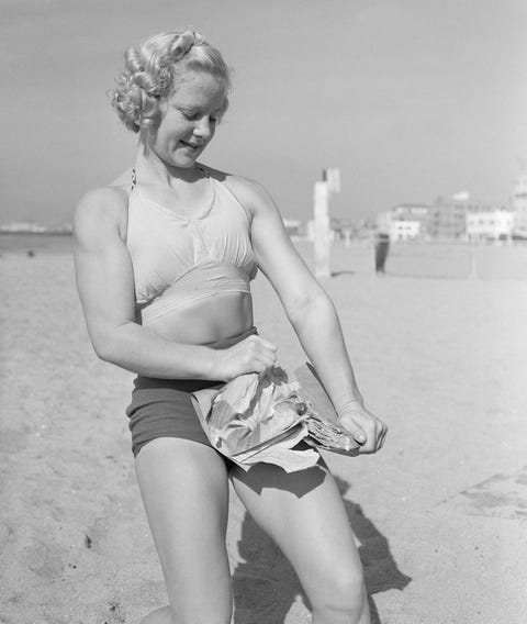 どの時代が好み 100年かけて進化した 女性水着 の歴史 どの時代が好み 100年かけて進化した 女性水着 の歴史