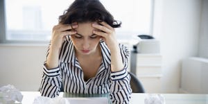日常的に泣くのはなぜ 涙もろくなる理由 を医師が解説 日常的に泣くのはなぜ 涙もろくなる理由 を医師が解説