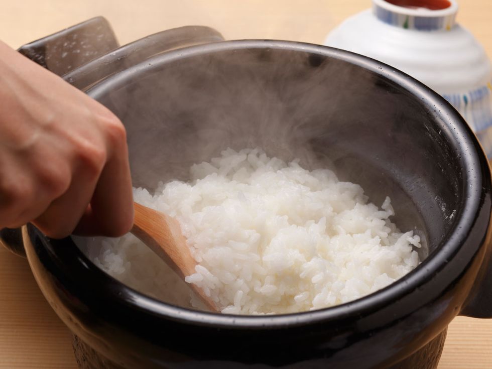 Steamed rice, White rice, Food, Rice, Jasmine rice, Dish, Rice cooker, Cuisine, Small appliance, Comfort food, 