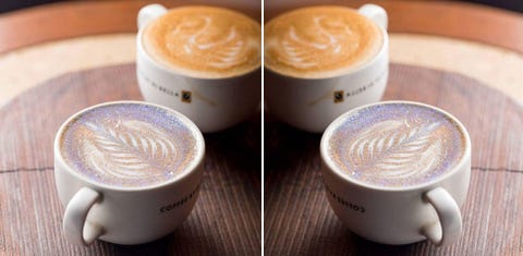 え 飲めるの インスタ映え抜群の 光るカプチーノ え 飲めるの インスタ映え抜群の 光るカプチーノ