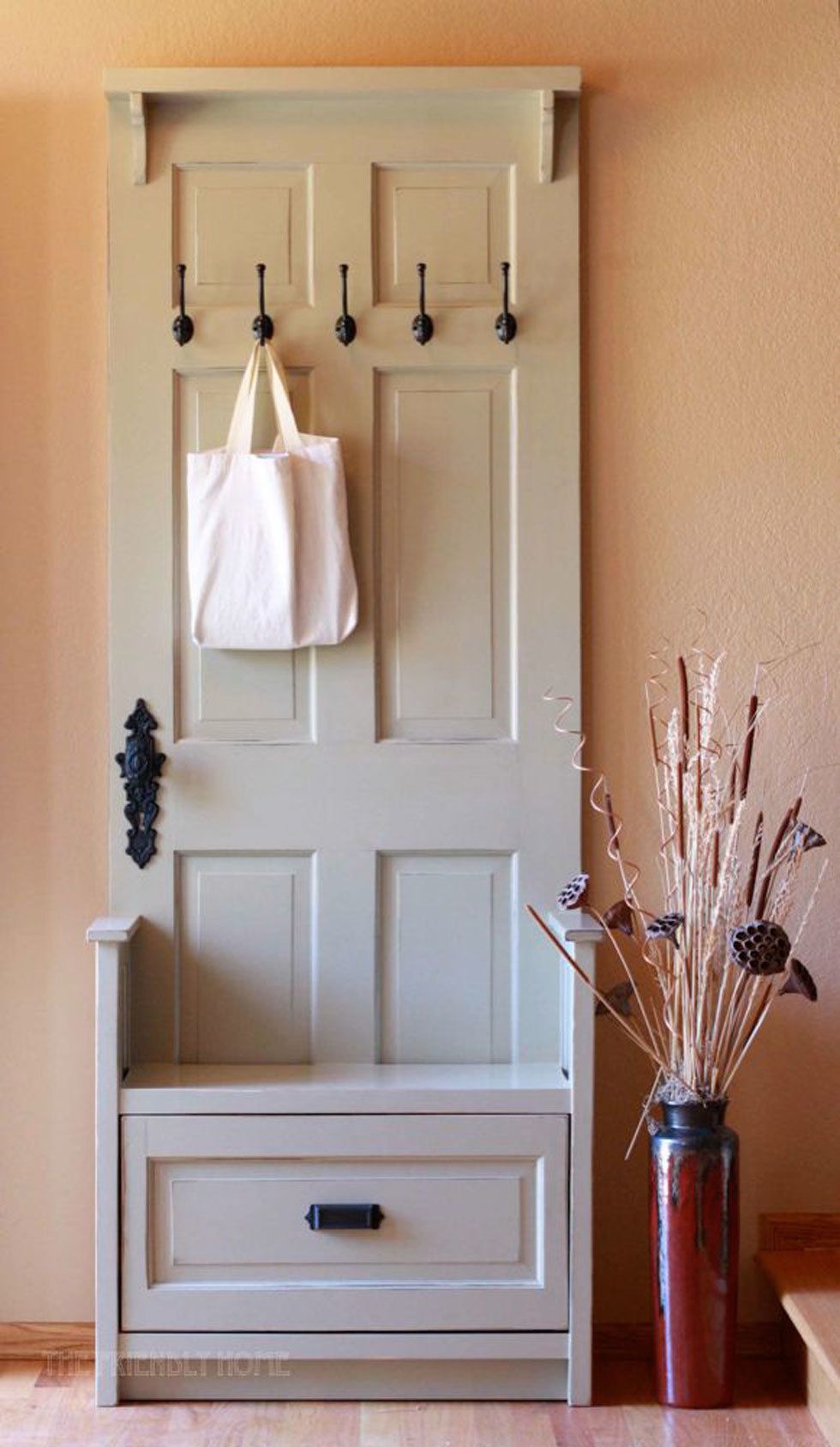 10 Ways to Reuse Old Doors in Your Home| Reuse Old Doors, Reuse Old Doors Ideas, Home Decor, Home Decor Ideas, Home Decor DIY, Home Decor Ideas DIY 