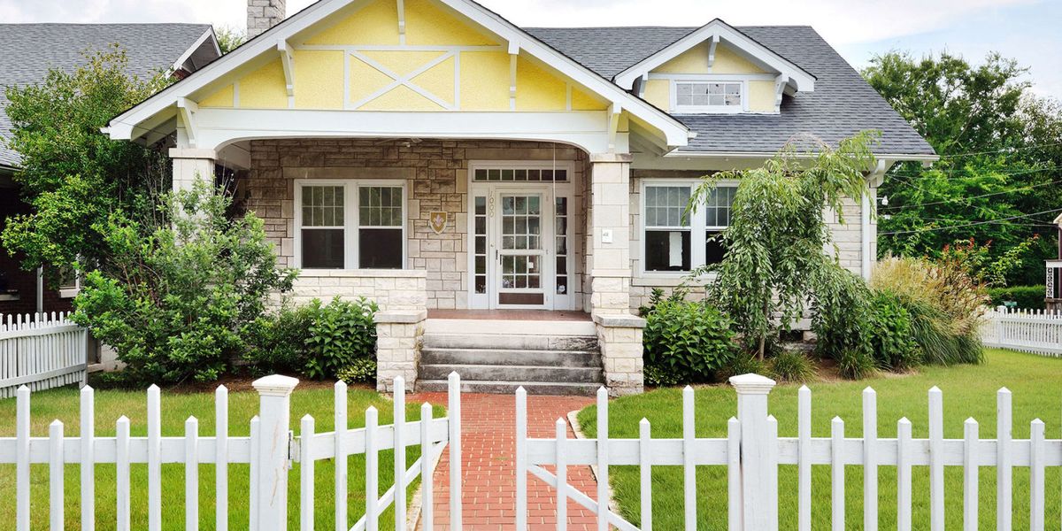 6 Quaint Houses for Sale with White Picket Fences - Historic Homes for Sale