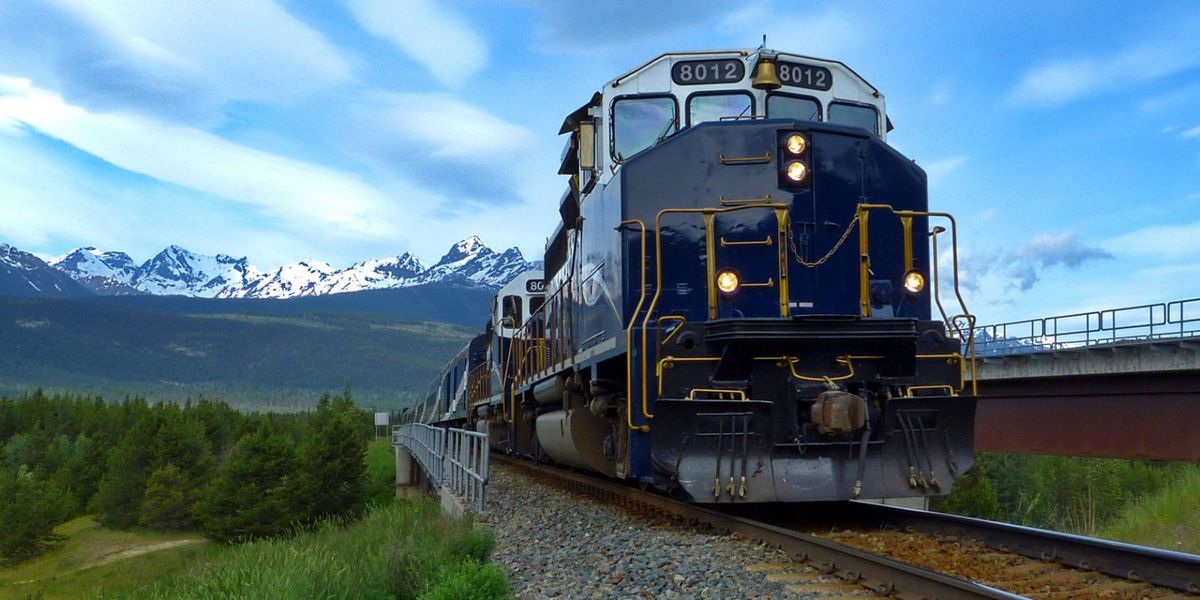 scenic train trips in america