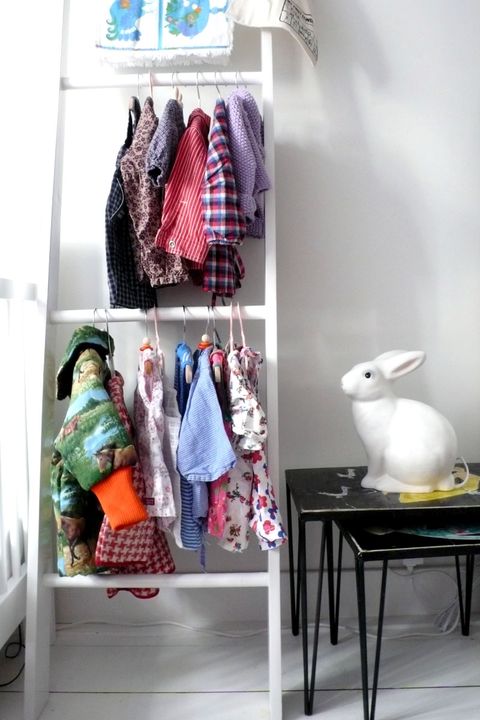 Textile, Rabbit, Pattern, Rabbits and Hares, Clothes hanger, Domestic rabbit, Hare, Grey, Retail, Collection, 