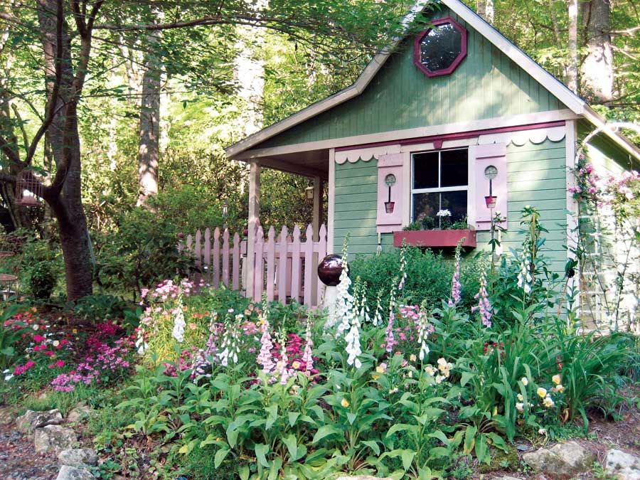 Cottage, House, Shed, Building, Garden buildings, Garden, Plant, Yard, Flower, Home, 