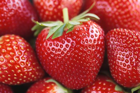 Natural foods, Fruit, Red, Food, Produce, White, Vegan nutrition, Strawberry, Accessory fruit, Sweetness, 
