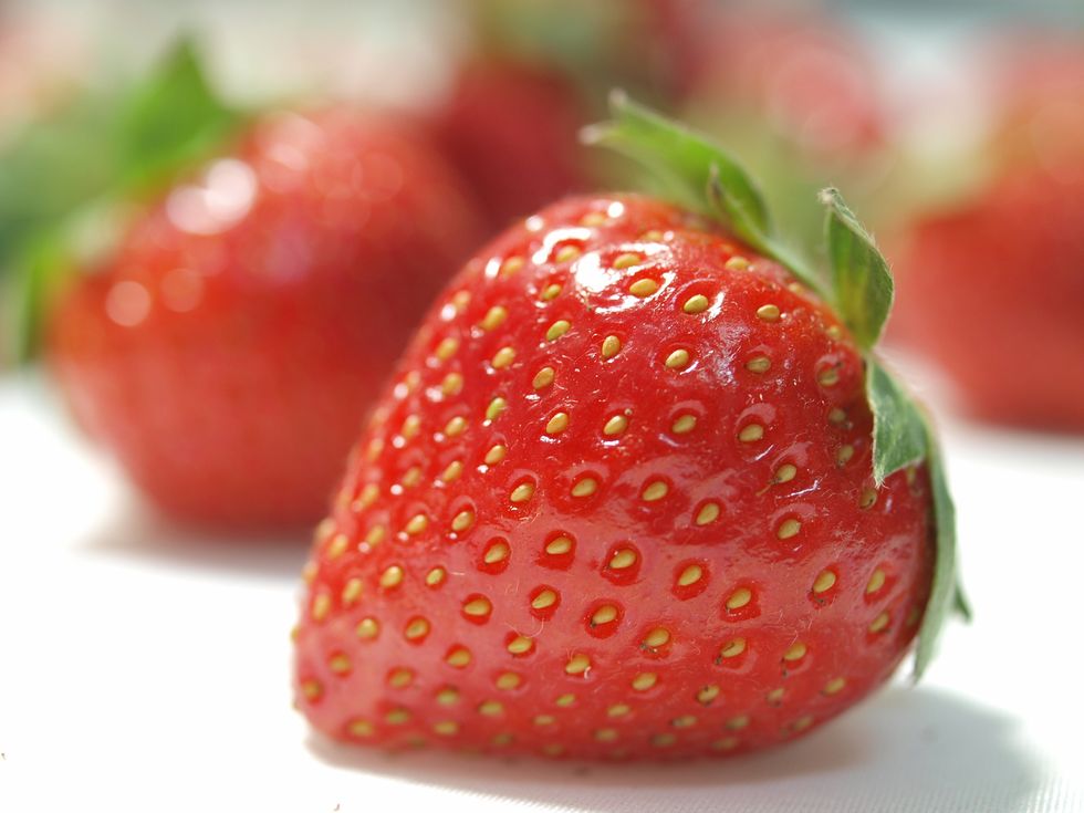 Food, Fruit, Natural foods, Red, White, Produce, Sweetness, Strawberry, Accessory fruit, Black, 