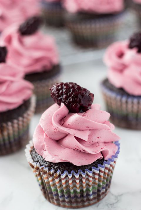 Sweetness, Food, Cupcake, Cuisine, Dessert, Ingredient, Baked goods, Cake, Pink, Baking cup, 