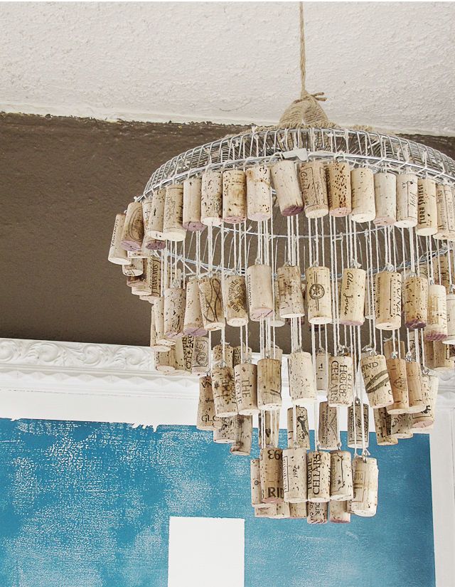 10 of the Best Stylish & Easy Eco-friendly Cork Crafts - fun with used corks