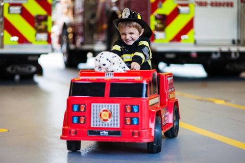 Emergency service, Emergency vehicle, Toy, Service, Helmet, Toy vehicle, Lego, Automotive tail & brake light, Tread, Baby toys, 