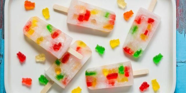 18 Alcoholic Popsicles — Best Boozy Popsicles