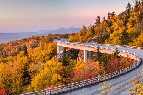 50 Best Fall Foliage Small Towns in America - Leaf Peeping Destinations