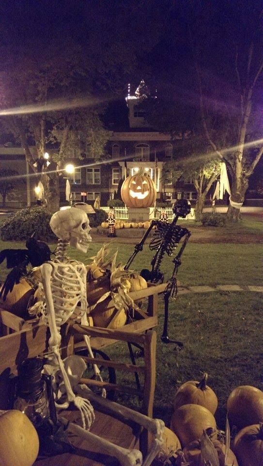 Halloweentown Celebration in St. Helens, Oregon Best Town to