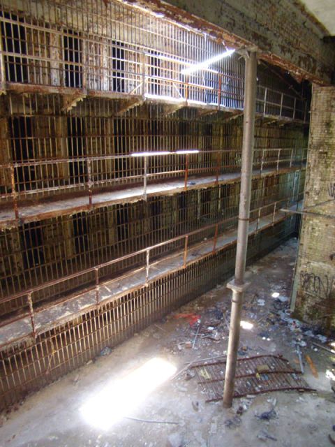 Cage, Animal shelter, Building, 
