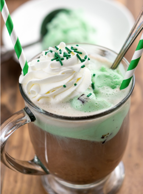 Food, Cream, Drink, Milkshake, Non-alcoholic beverage, Ingredient, Whipped cream, Cuisine, Irish cream, Dairy, 