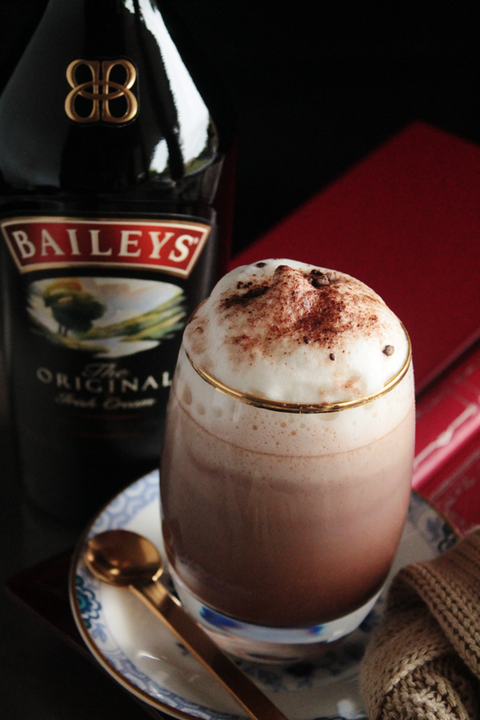 Drink, Food, Irish cream, Non-alcoholic beverage, Alcoholic beverage, Baileys irish cream, Liqueur, Coffee, Distilled beverage, Hot chocolate, 