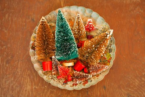 Garnish, Sweetness, Dish, Christmas, Dessert, Strawberries, Fruit, Conifer, Basket, Pine family, 