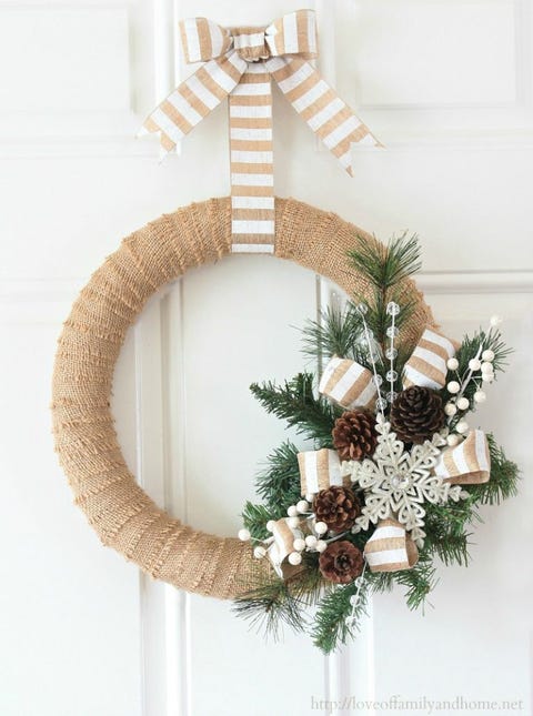 14 Burlap Christmas Decorations Rustic Decor Courtesy Of Love Family And Home Burlap Christmas Wreath