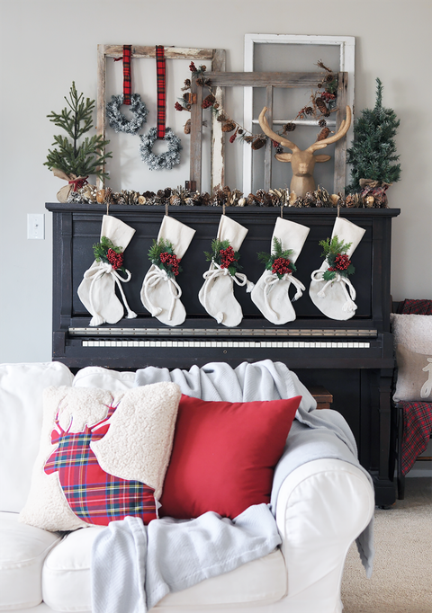 Interior design, Room, White, Christmas decoration, Red, Interior design, Holiday, Living room, Home, Christmas, 