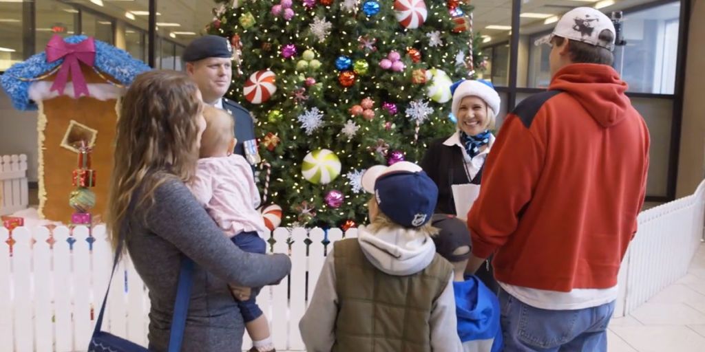 WestJet Christmas Commercial WestJet Spirit of Giving