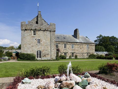Plant, Garden, Shrub, House, Manor house, Medieval architecture, Castle, Mansion, Groundcover, Landscaping, 