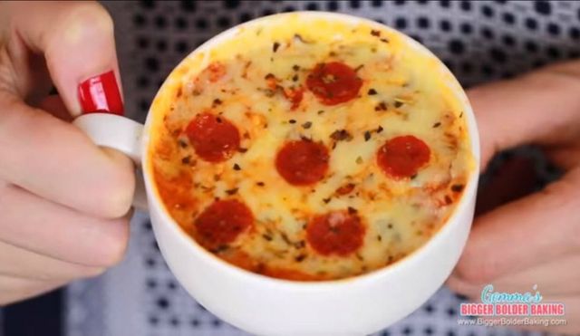 Microwave Mug Pizza Recipe (with Video)