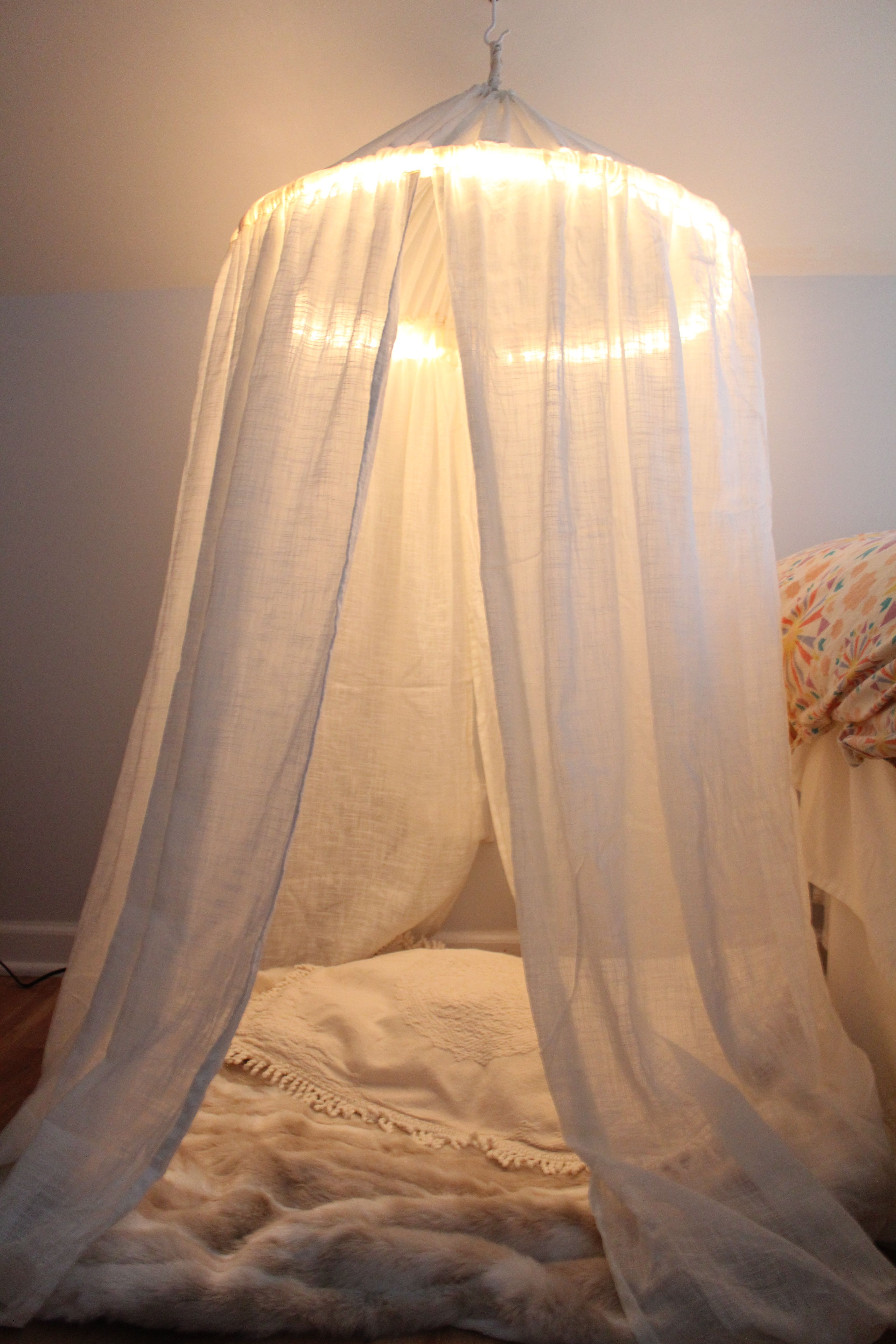 diy canopy bed for girl