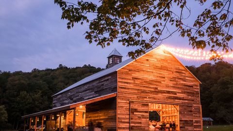 40 Rustic Barn Wedding Venues Charming Country Wedding Venues