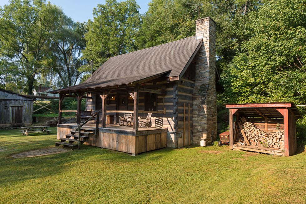 This Tennessee Log Cabin Has the Most Delightful Surprise Feature