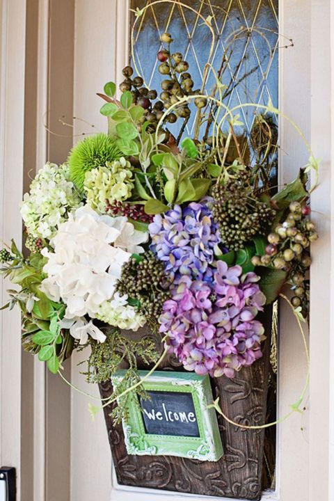 Flower, Floristry, Flower Arranging, Cut flowers, Bouquet, Floral design, Plant, Flowerpot, Christmas decoration, Artificial flower, 