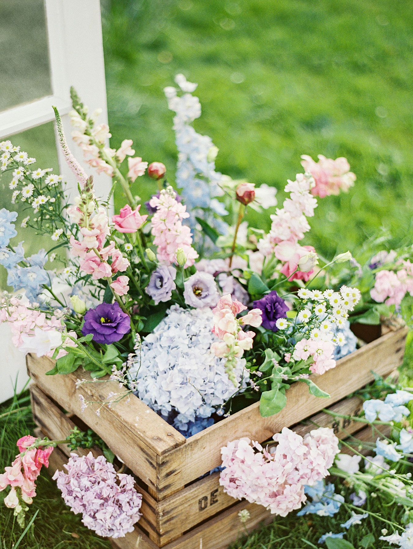 30 Easy Floral Arrangement Ideas Creative DIY Flower Arrangements