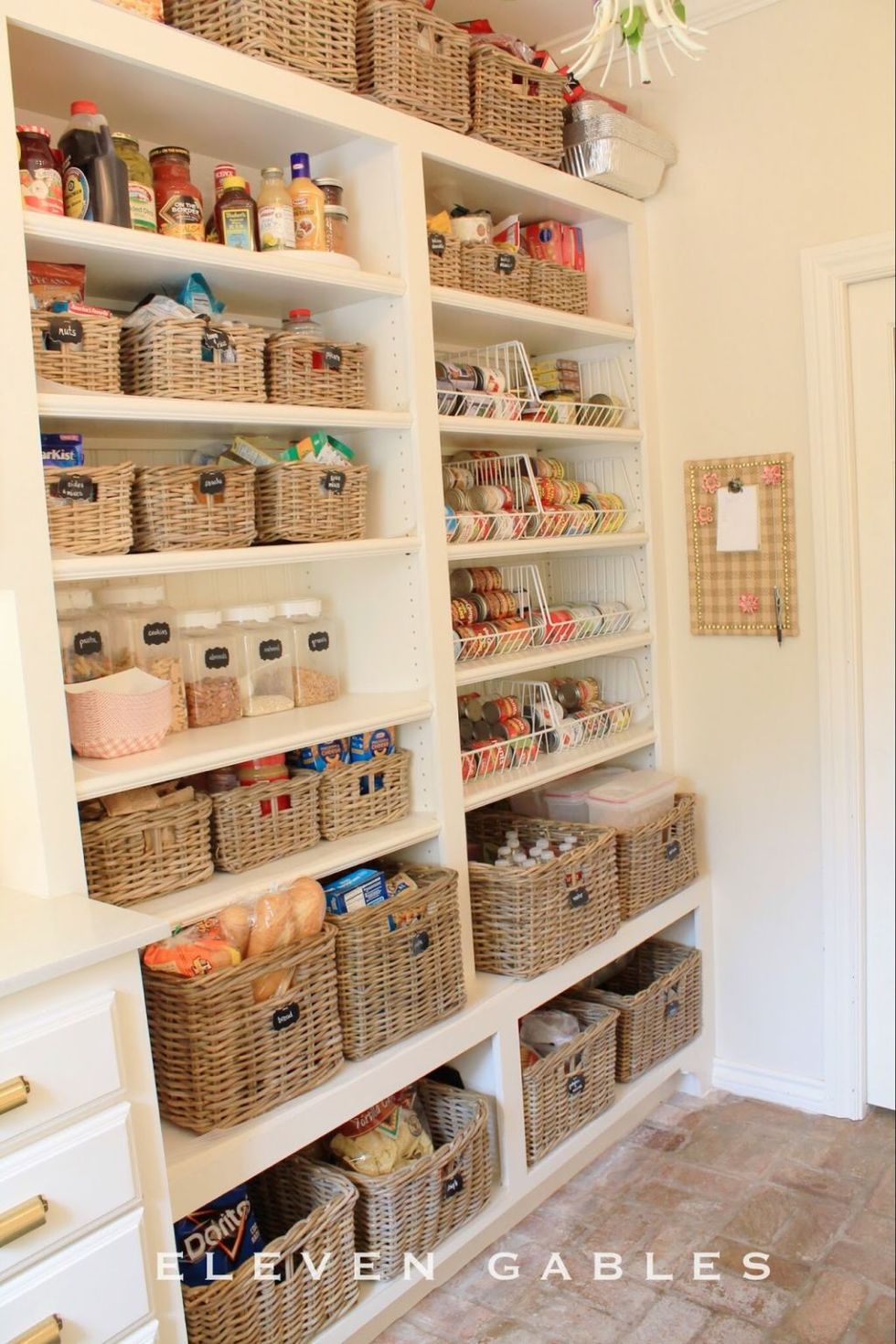10+ Ways to Make Your Pantry Picture-Perfect| Organization, Organization Ideas for the Home, Pantry Organization, Pantry Ideas, pantry Organization Ideas, Pantry Design, Pantry Decor, Pantry #Organization #PantryOrganization #PantryOrganizationIdeas #OrganizationIdeasfortheHome