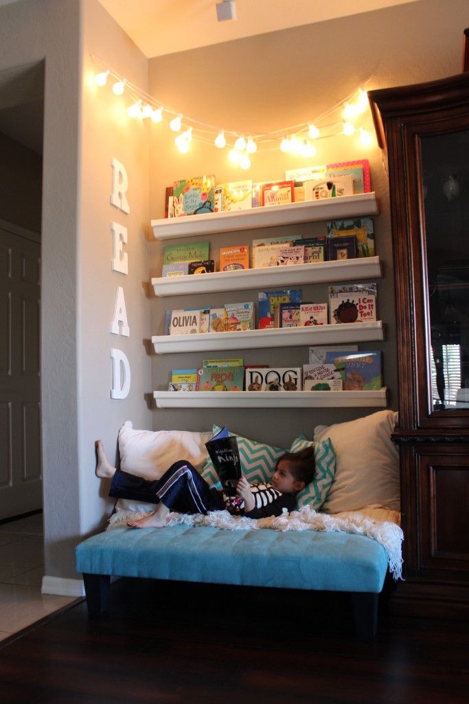 childrens bedroom reading corner