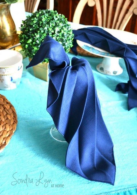 16 Pretty And Easy Napkin Folds For Every Occasion Folding Napkins