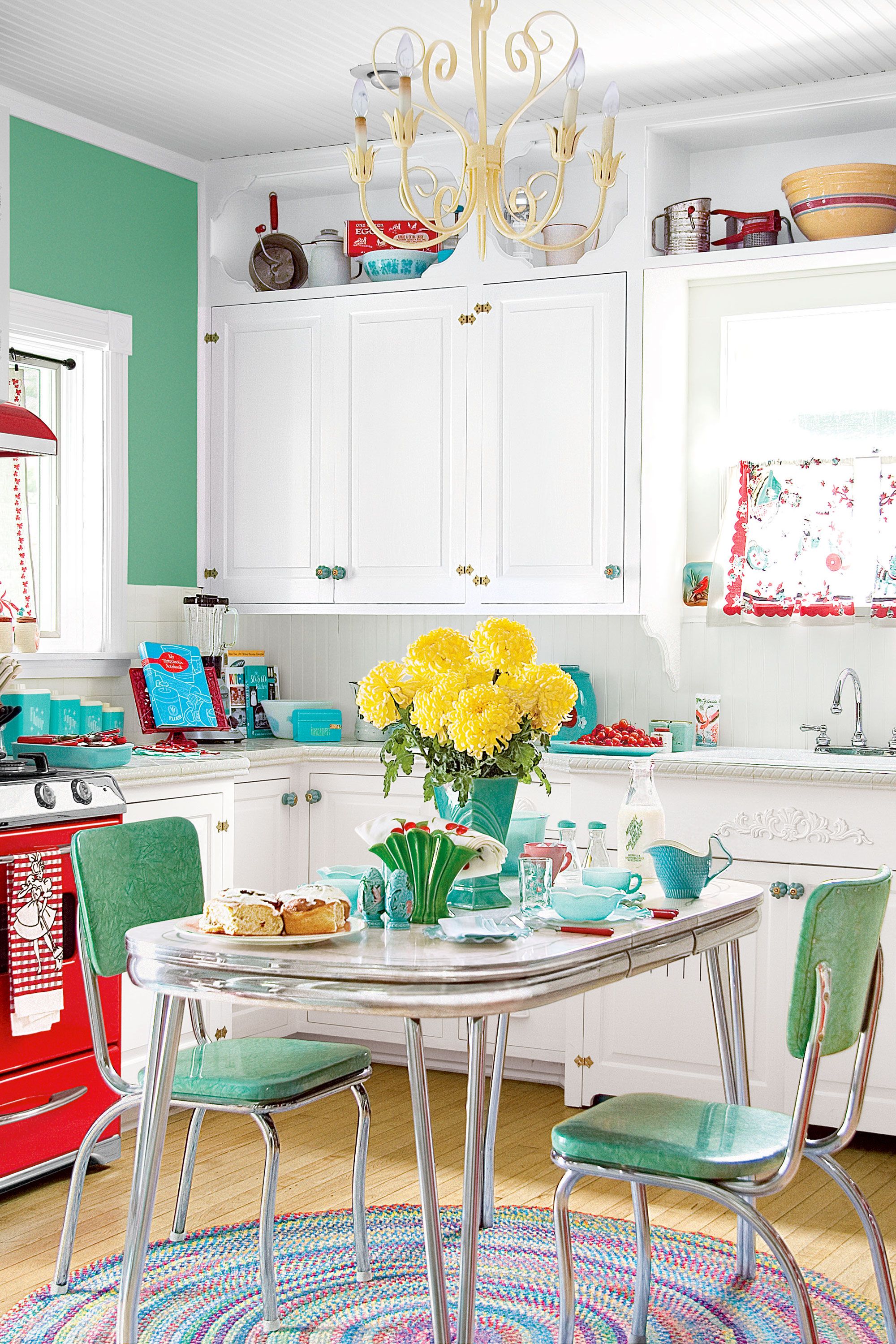 diner style dining table